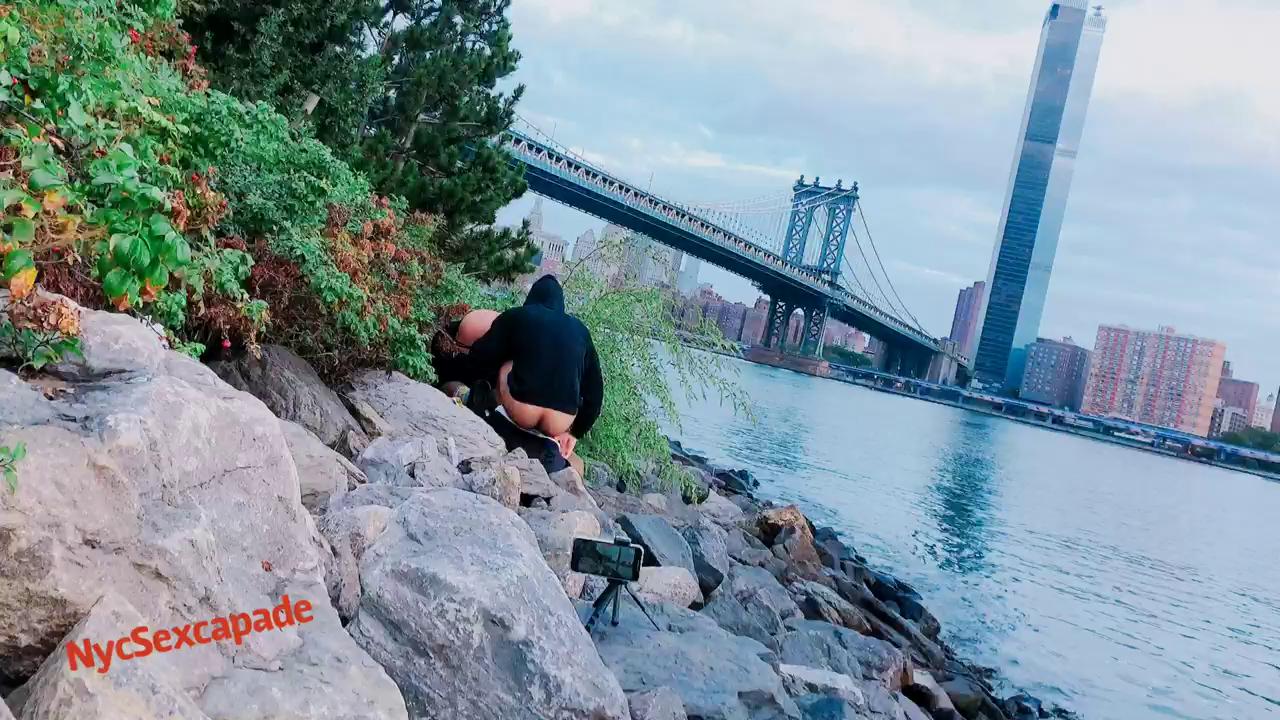NycSexcapade – Em Público