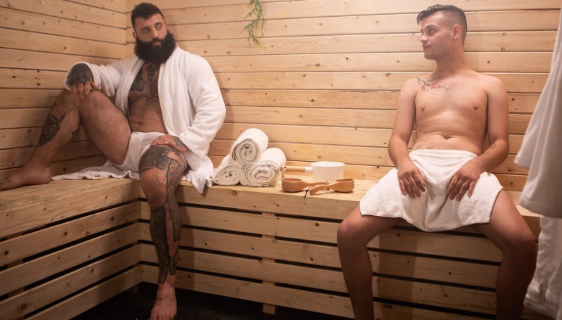 Markus Kage & Ryan Bailey – Sauna Submission