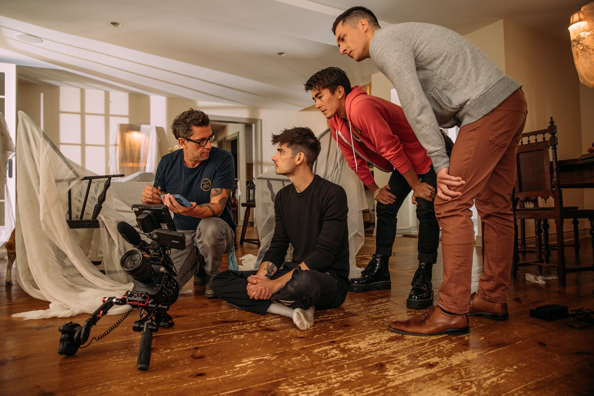 Happy Endings Behind The Scenes