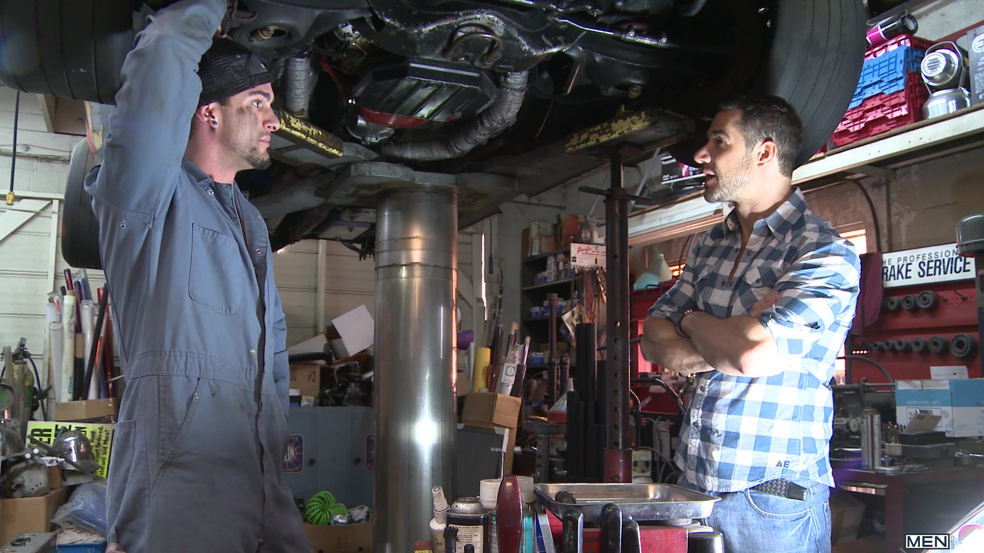 Dean Monroe & Phenix Saint – Body Shop