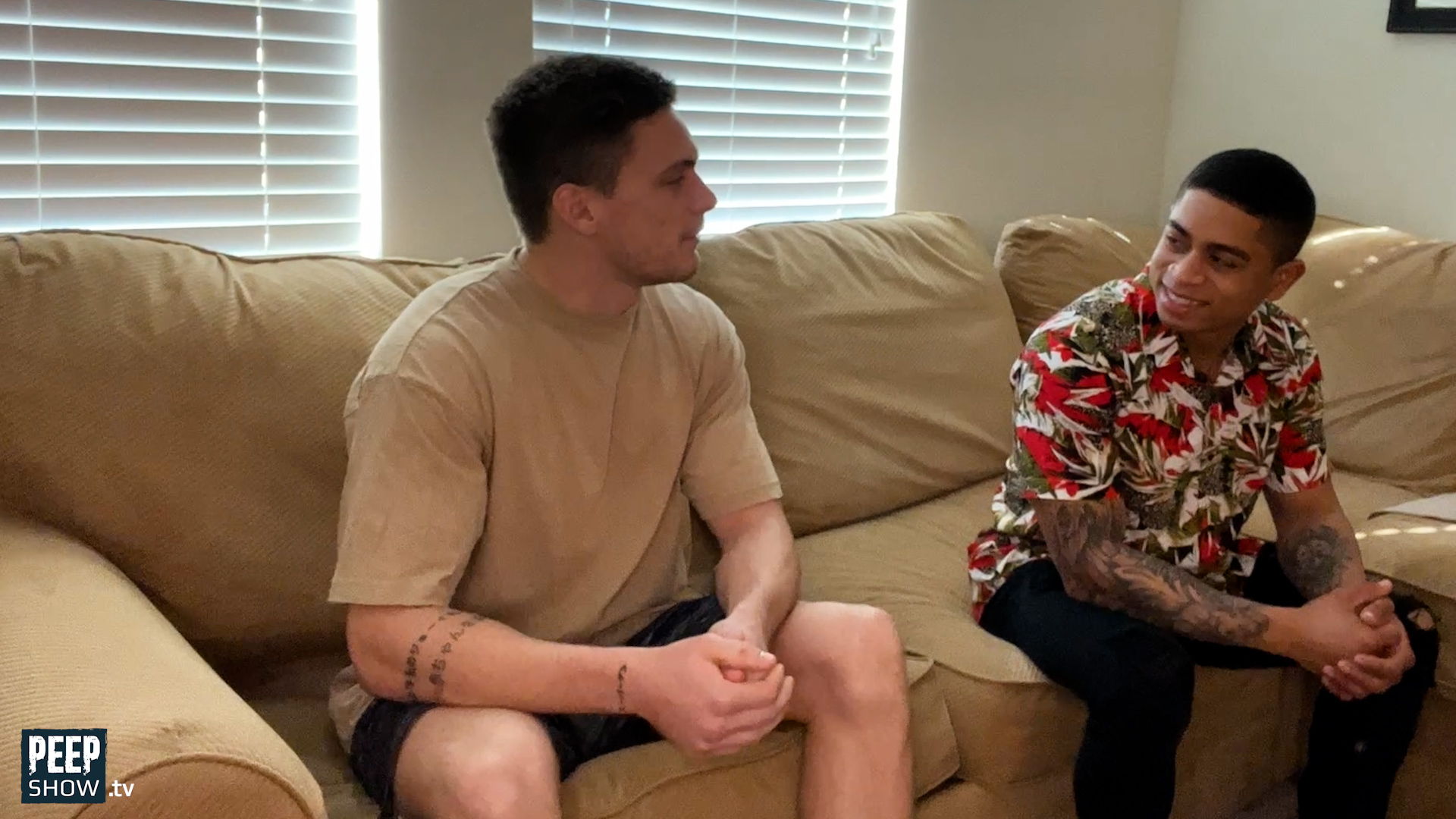 Leon King & Luke Gold – Peepshow