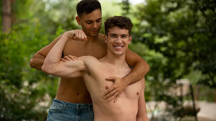 Roman Romancing Dylan