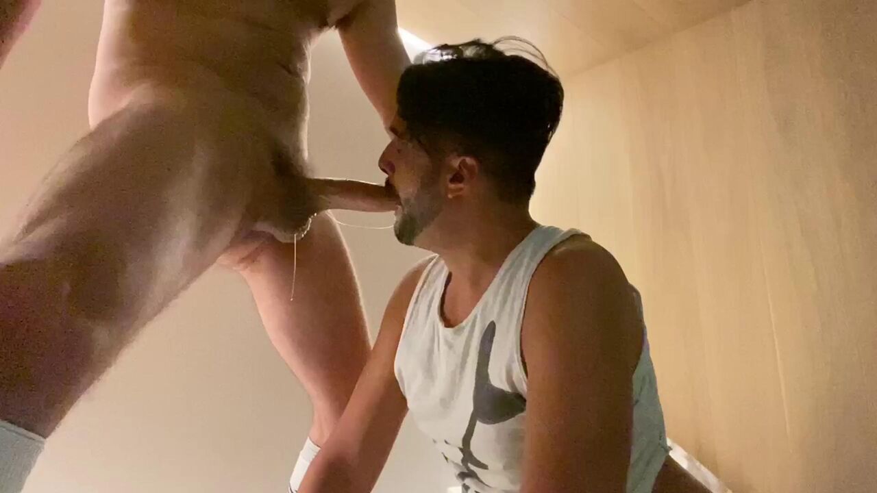 Deepthroatxxxxl and MikeyXxl10 – The Perfect Dick