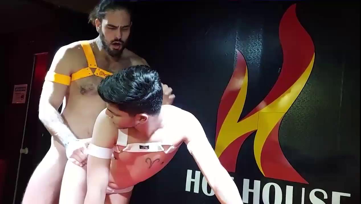 OF Andre Runke and Fito Torres fucks on stage