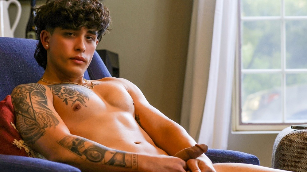 Dripping In Cum Zachary Maddox Gets That Sweet Release