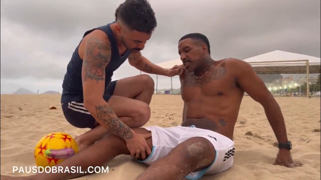 Nerd Carioca and Nego Lu – Jogando Fundo