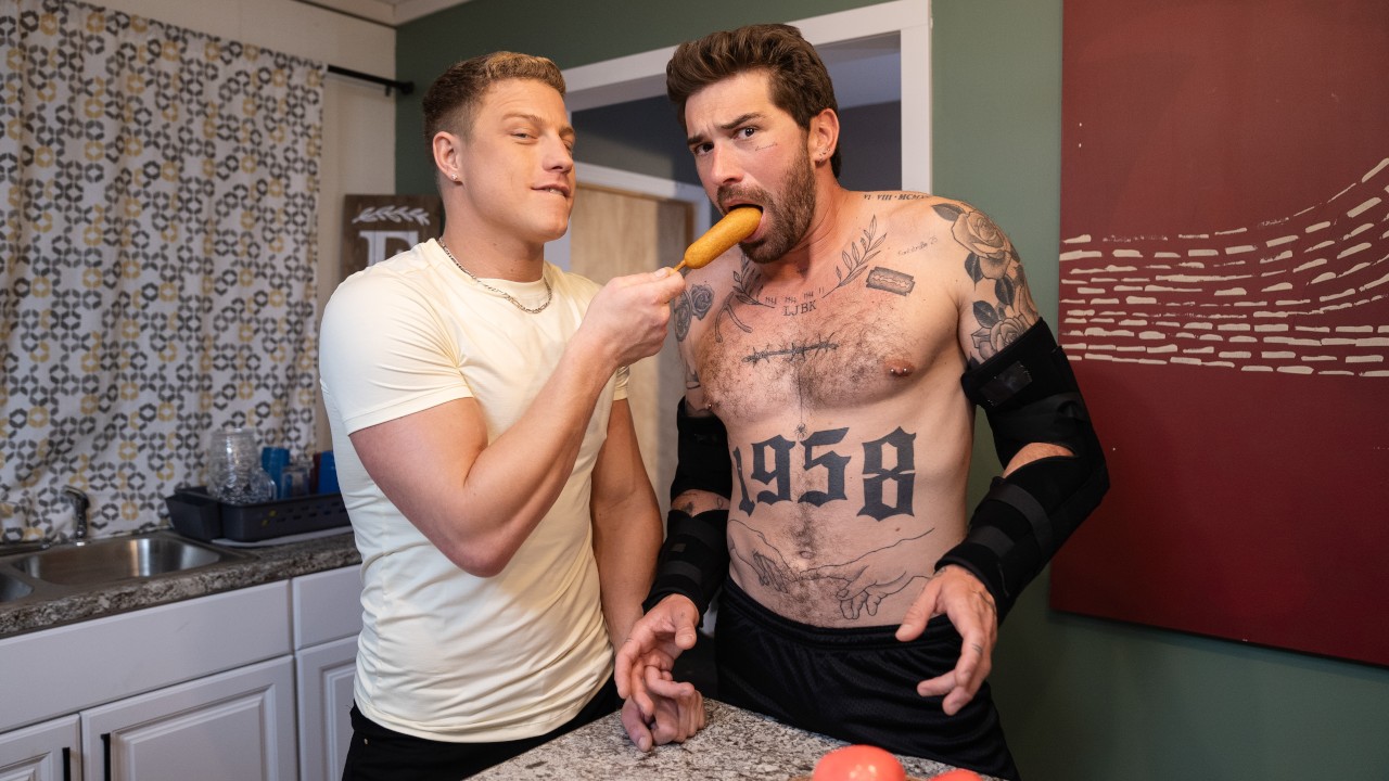 Logan Aarons and Chris Damned – Straight Buddy Needs A Hand