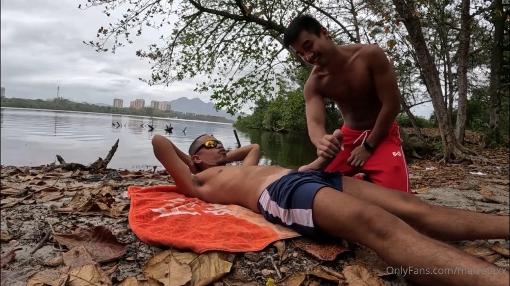 OF Marreta fucking ZenkiThaiXlatin in a public park