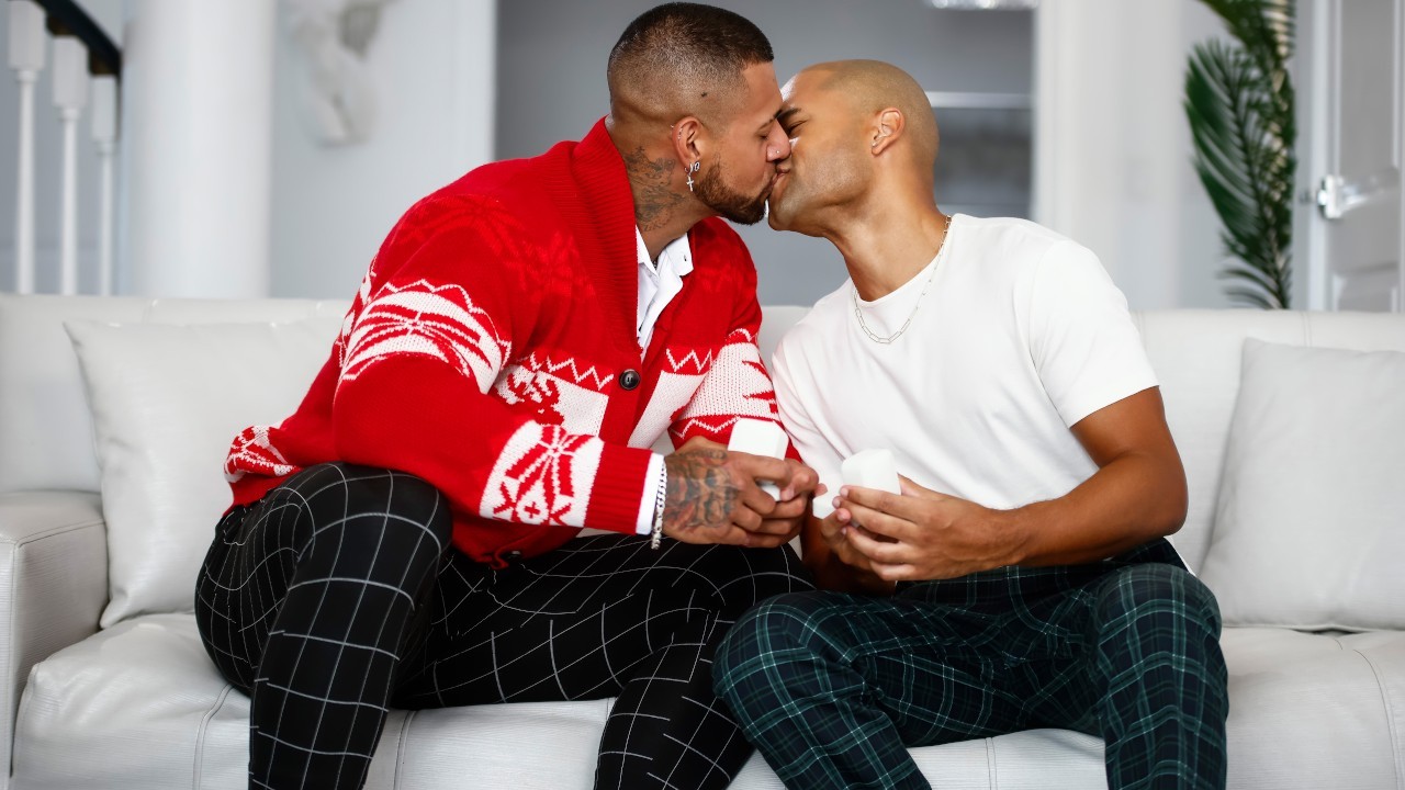 Xavier Zane and Fitness Papi – Christmas Proposal