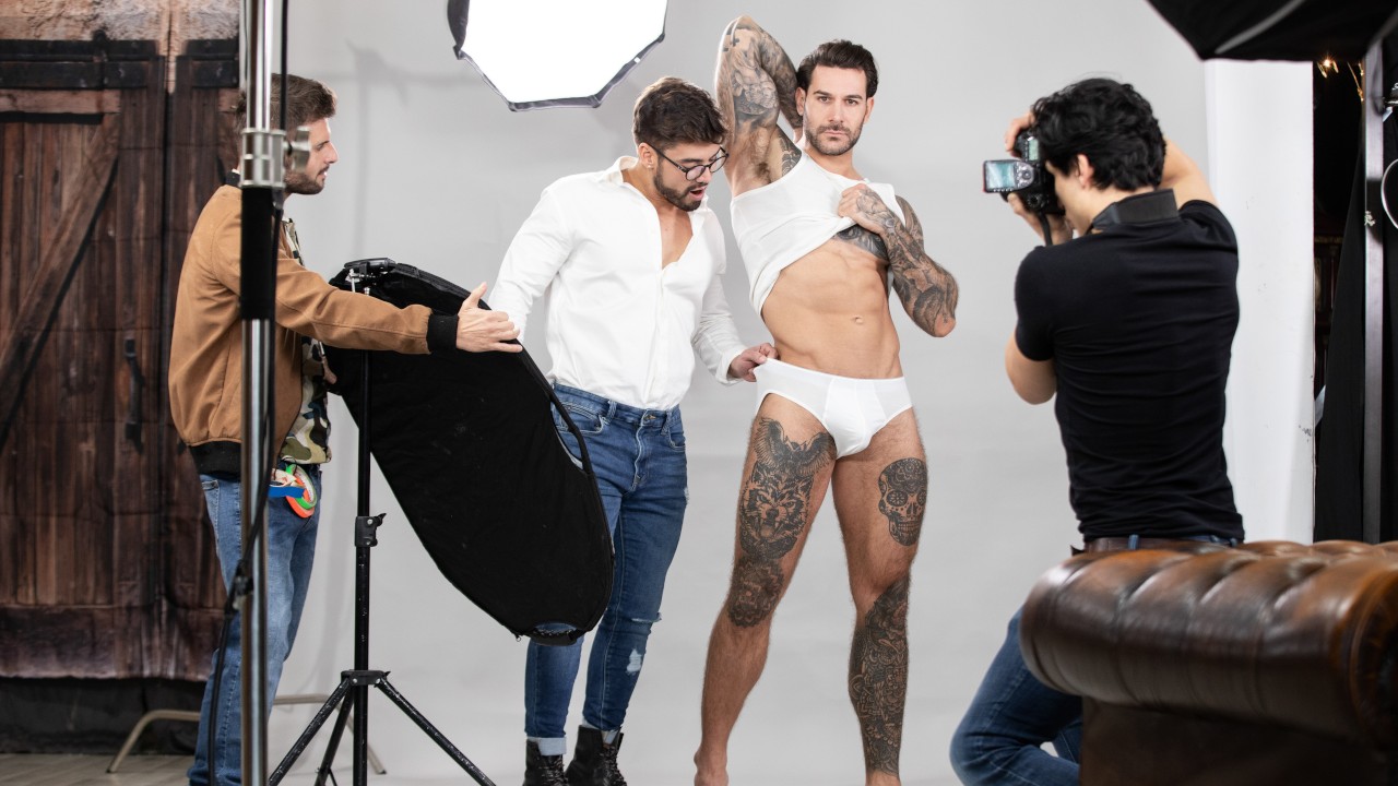 Assisting The Bulge Model – Dann Grey and Papi Kocic