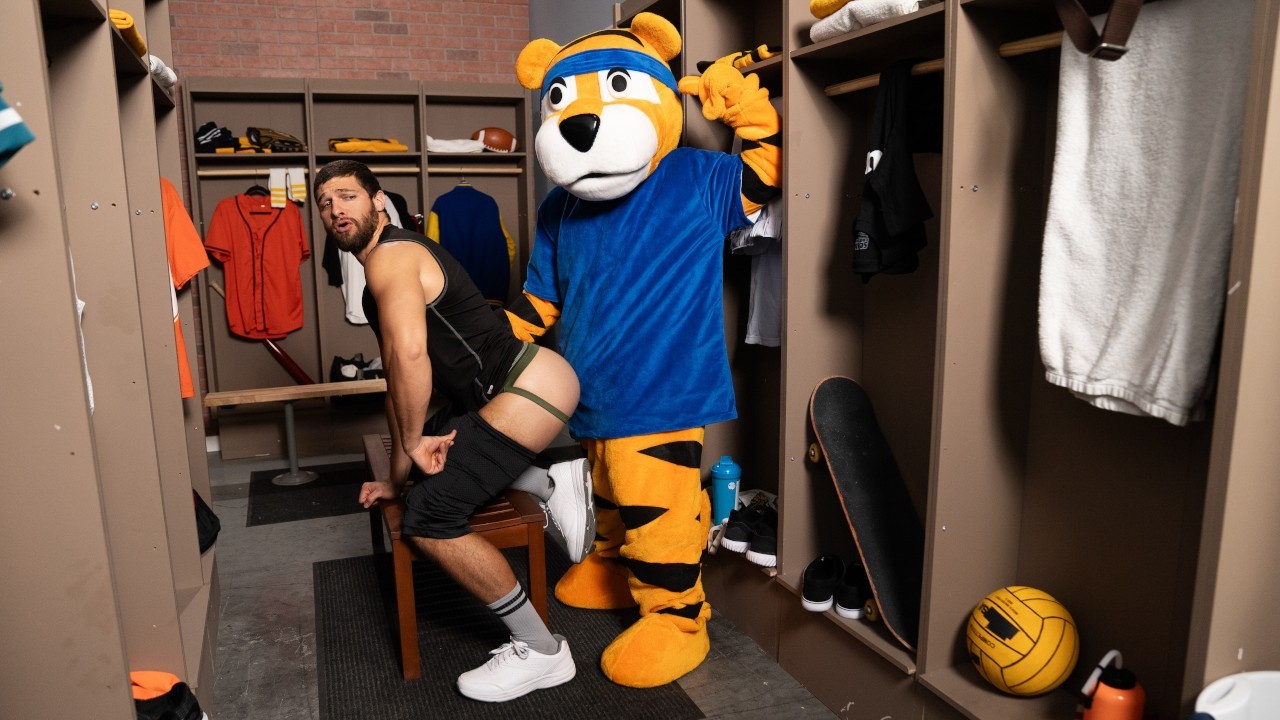 Jake Preston & Shamu Azizam – Fucked By The Mascot