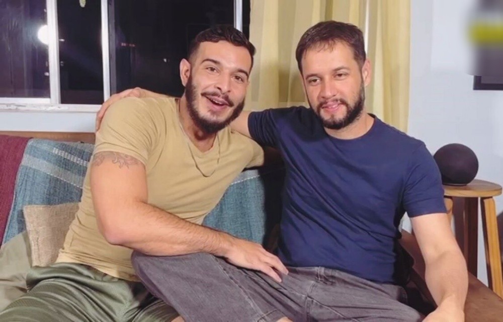 Mais que Amigos (More Than Friends)