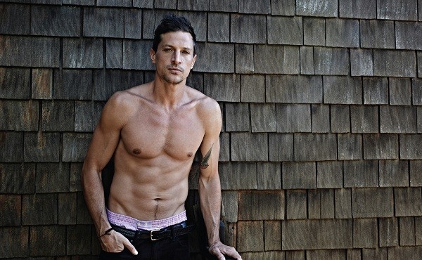 Watch 5 porn videos of actor Simon Rex – Nude Celebrities