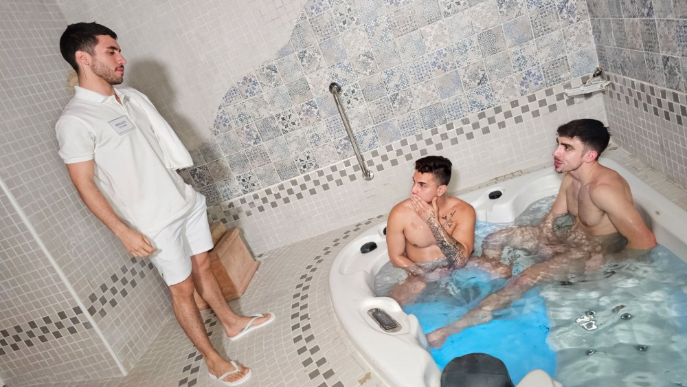 Luciano, Connor Dagger & Diego Tebas – 3 Big Dicks In The Hot Tub