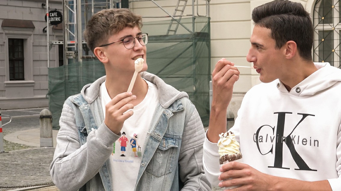 Billy Coogan is BOTTOMING for Brandon Salieri