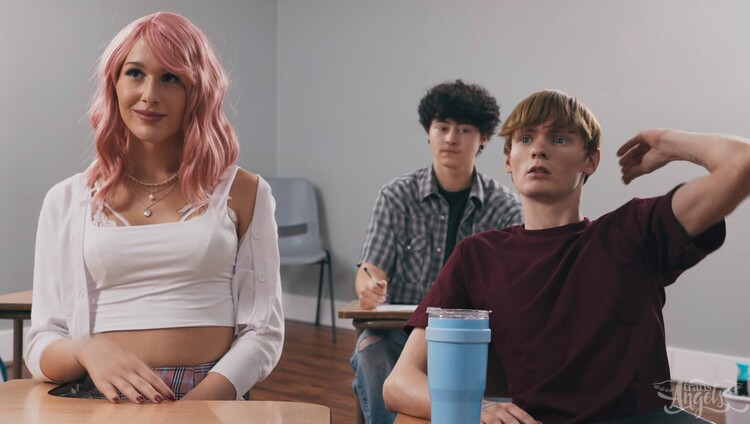 Jayne Calloway and Spikey Dee – Clueless and Horny As Fuck