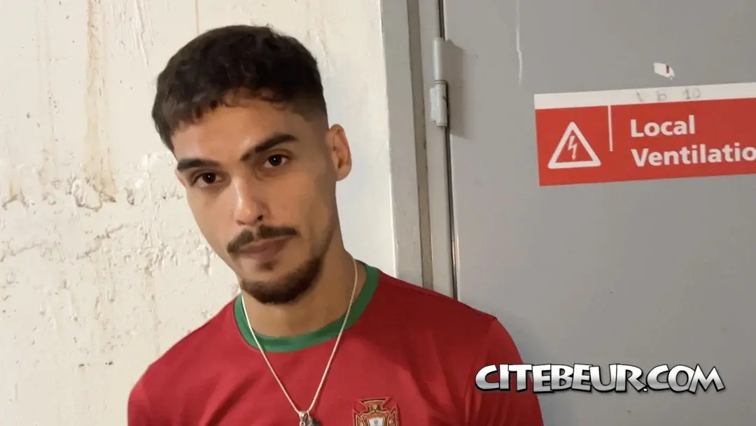 Yos Is Back 9-Inch Arab Thug Stroking His Big Cock Like a King