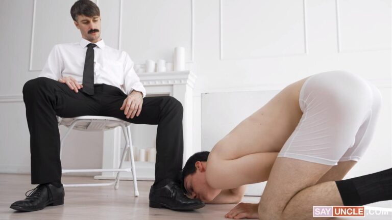 Seb Leblan & Texas Twink – Are You Devoted? Prove It: Use the President’s Body As a Vessel