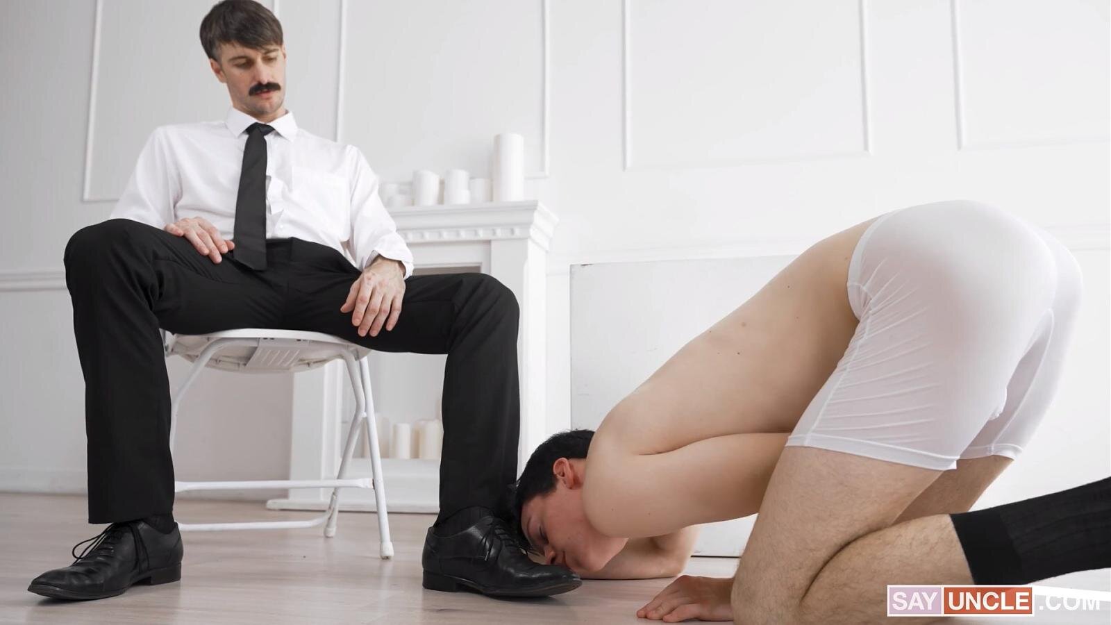 Seb Leblan & Texas Twink – Are You Devoted? Prove It: Use the President’s Body As a Vessel