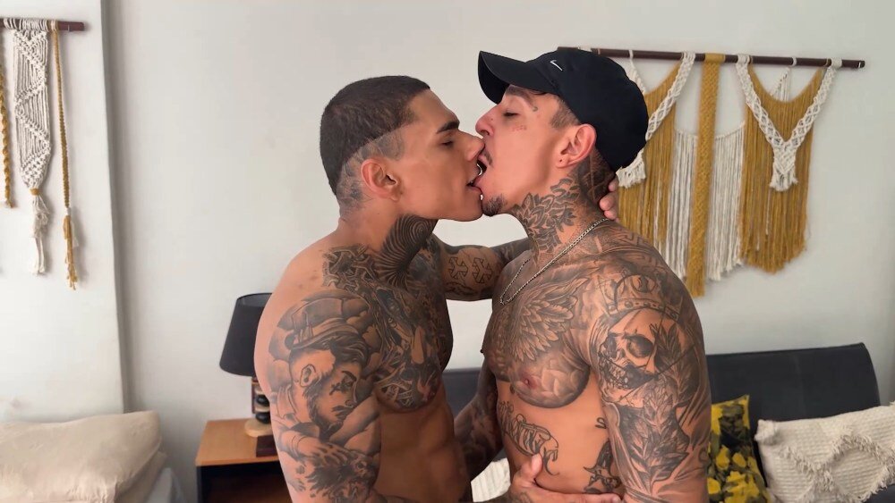 Exxtevao & Haydengotti – Tattooed guy twerking on my dick